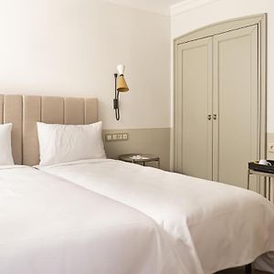 Superior Kamer met een King Size Bed in de Kelder